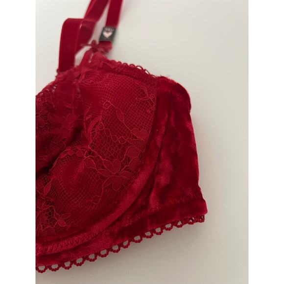 Victoria's Secret Women's Dream Angels Push Up Bra without Padding Red Size 34D - Picture 2 of 13